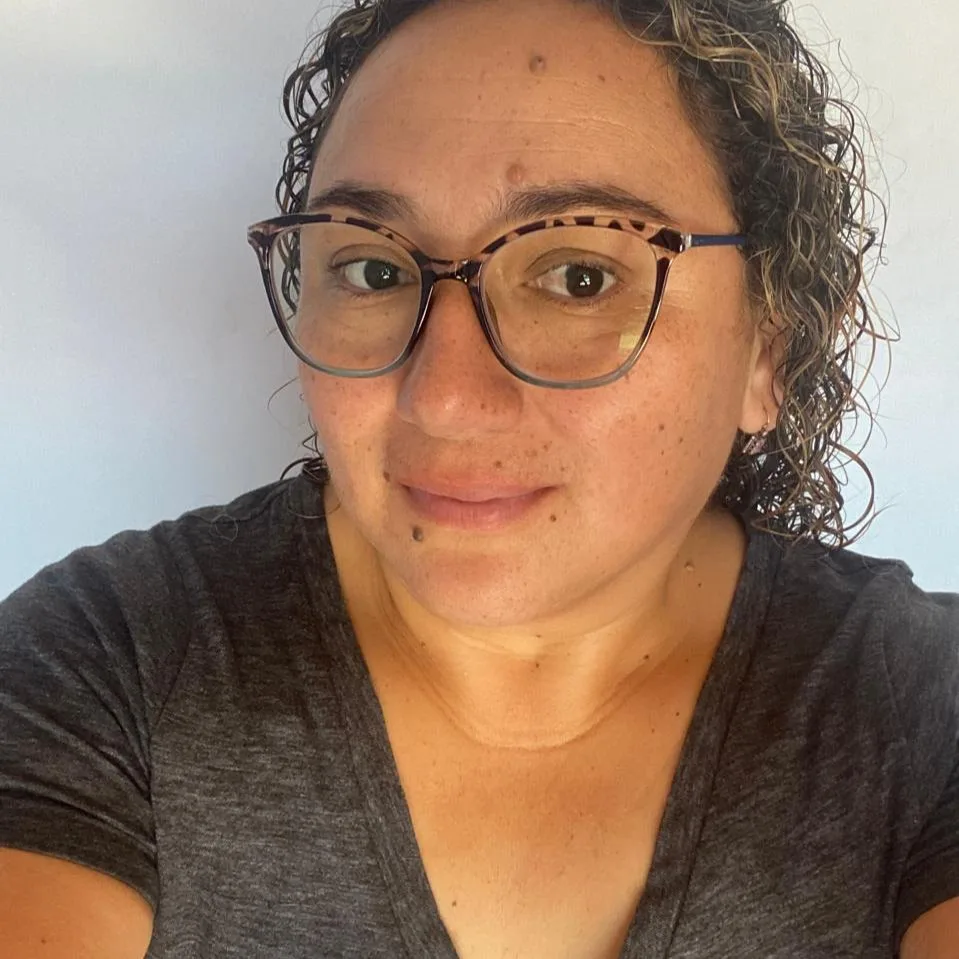 GLORIA ELENA NUÑEZ BENAVIDES