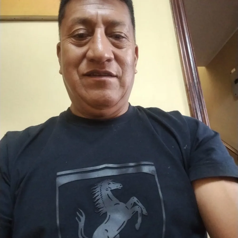 Luis Anibal Gualotuña .